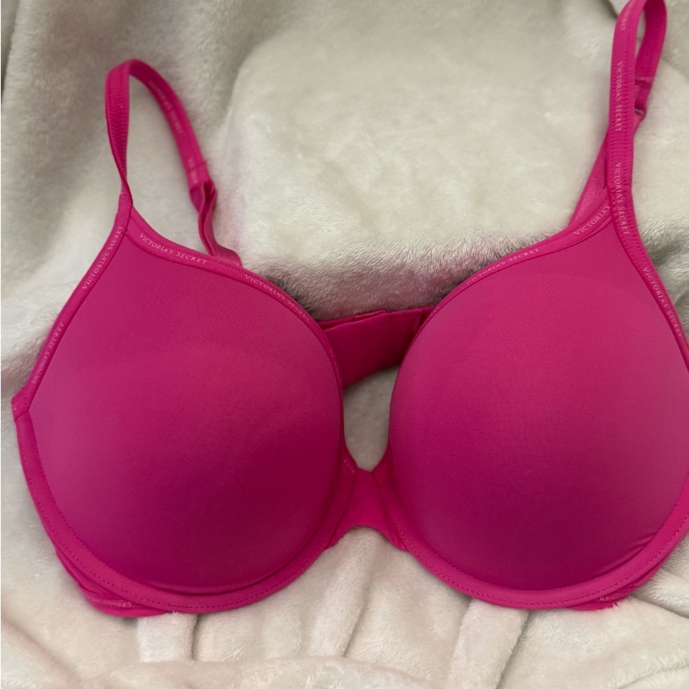 Victoria's Secret Fuchsia Bra
